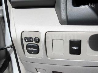 2011 TOYOTA CAMRY XLE - 12