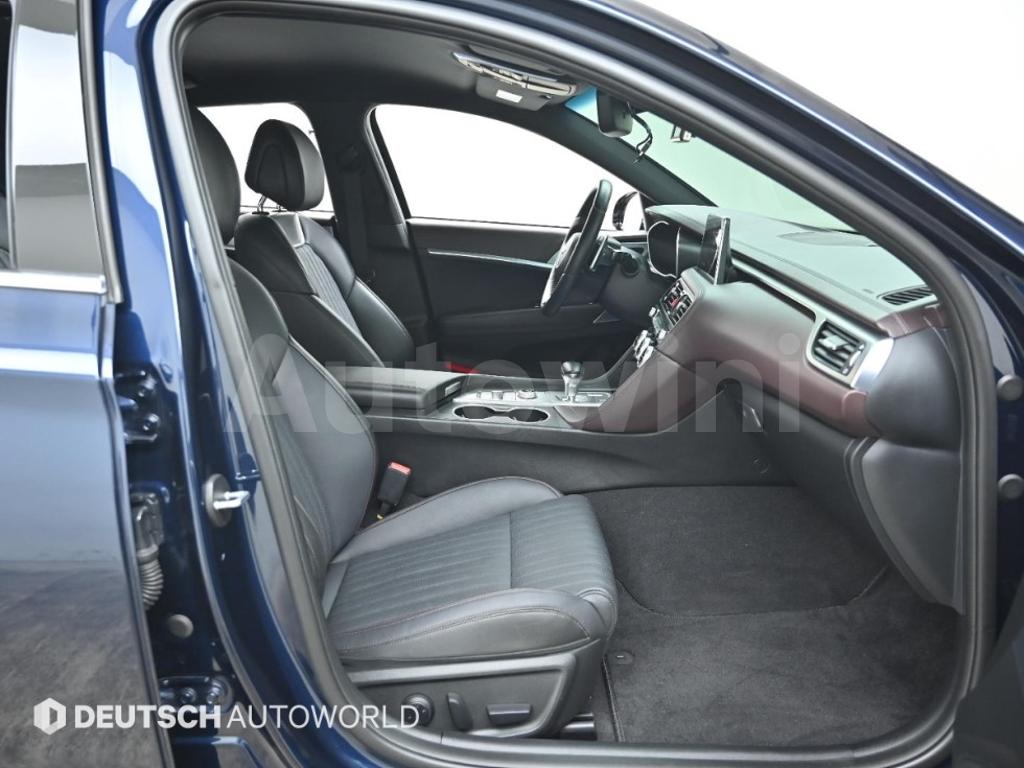 2018 GENESIS G70 2.0T AWD SUPREME - 10