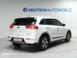 KNACB81CGHA016826 2017 KIA NIRO 1.6 PRESTIGE-1