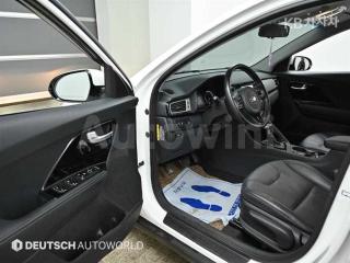 2017 KIA NIRO 1.6 PRESTIGE - 11