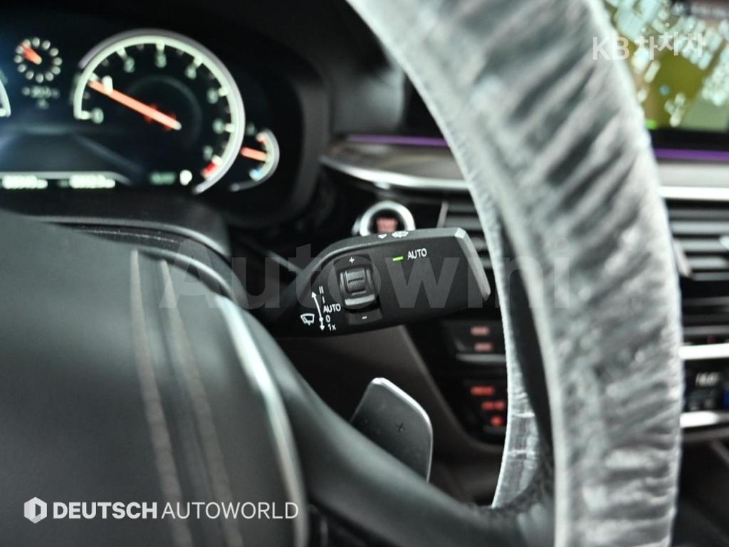2017 BMW 5 SERIES 530I - 18
