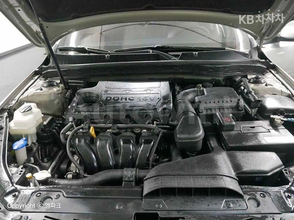 KNAGN411BBA053707 2010 KIA K5 OPTIMA GASOLINE 2.0 PRESTIGE-4