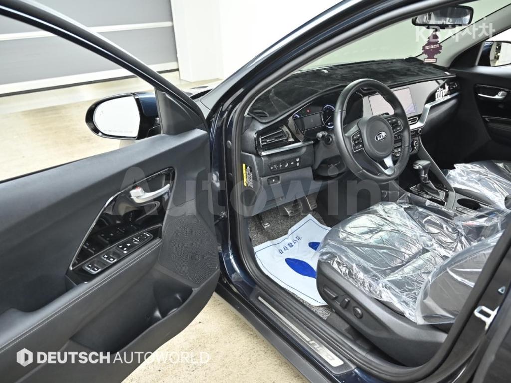 2021 KIA  NIRO 1.6 HEV NOBLESSE - 11