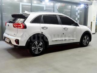 KNACE81CGLA437369 2020 KIA  NIRO 1.6 HEV NOBLESSE SPECIAL-3