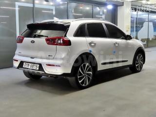 2018 KIA NIRO 1.6 PRESTIGE - 4