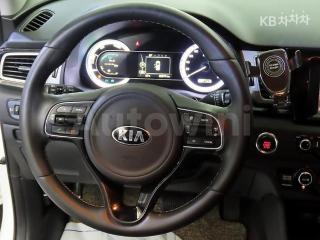 2018 KIA NIRO 1.6 PRESTIGE - 8