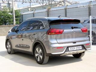2018 KIA NIRO 1.6 LUXURY - 3