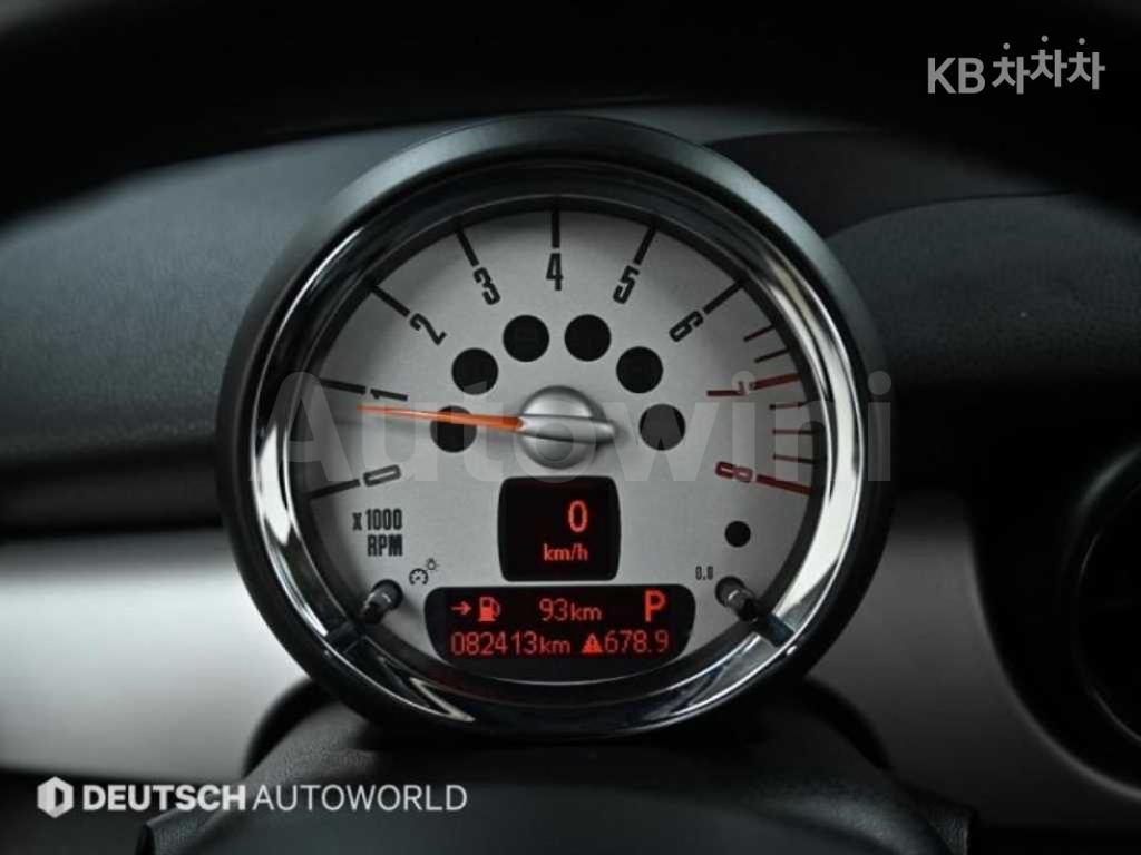 WMWSU3100BT020924 2011 MINI COOPER 1.6 SE-4
