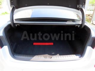 2018 KIA K5 HYBRID 2ND GEN OPTIMA 2.0 NOBLESSE - 19