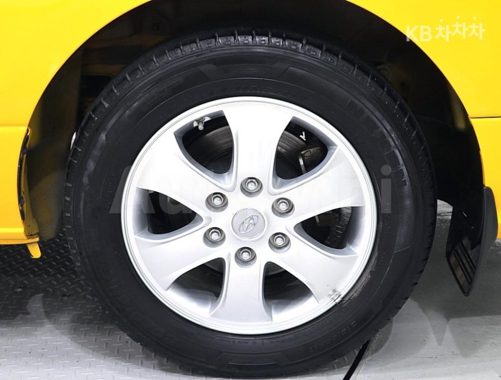 2019 HYUNDAI  GRAND STAREX LPI CHILD PROTECTIVE VEHICLE 12 SEATS - 19