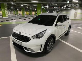 2018 KIA NIRO 1.6 PRESTIGE - 1