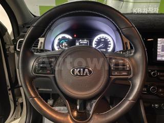 2018 KIA NIRO 1.6 PRESTIGE - 9
