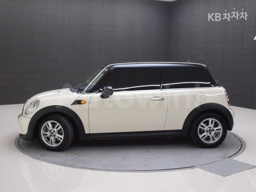 WMWSU3104CT206192 2012 MINI COOPER 1.6 SE-1