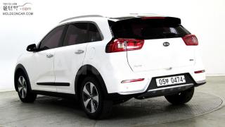 KNACB81CGHA001309 2017 KIA NIRO 1.6 PRESTIGE-3