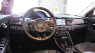 KNACB81CGHA001309 2017 KIA NIRO 1.6 PRESTIGE-4