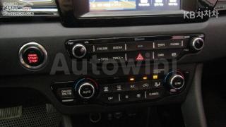 2017 KIA NIRO 1.6 PRESTIGE - 11