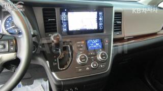 2016 TOYOTA SIENNA 3.5 AWD A/T - 9