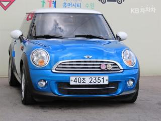 WMWSW5109CT319092 2012 MINI COOPER D 2.0 SE-0