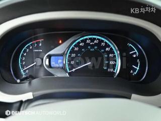 2011 TOYOTA SIENNA 3.5 AWD A/T - 8