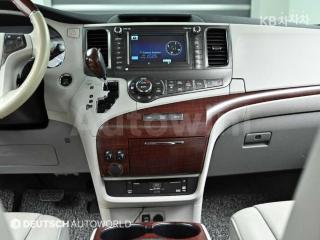 2011 TOYOTA SIENNA 3.5 AWD A/T - 14