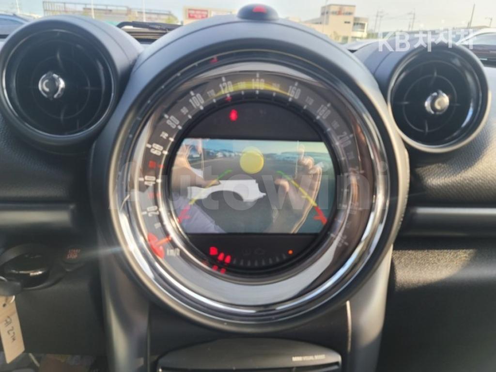 2015 MINI COOPER COUNTRYMAN SD ALL4 2.0 BASIC - 9