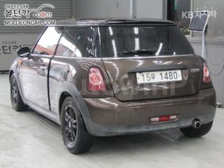 WMWSU3105BT018621 2011 MINI COOPER 1.6 메이페어-3