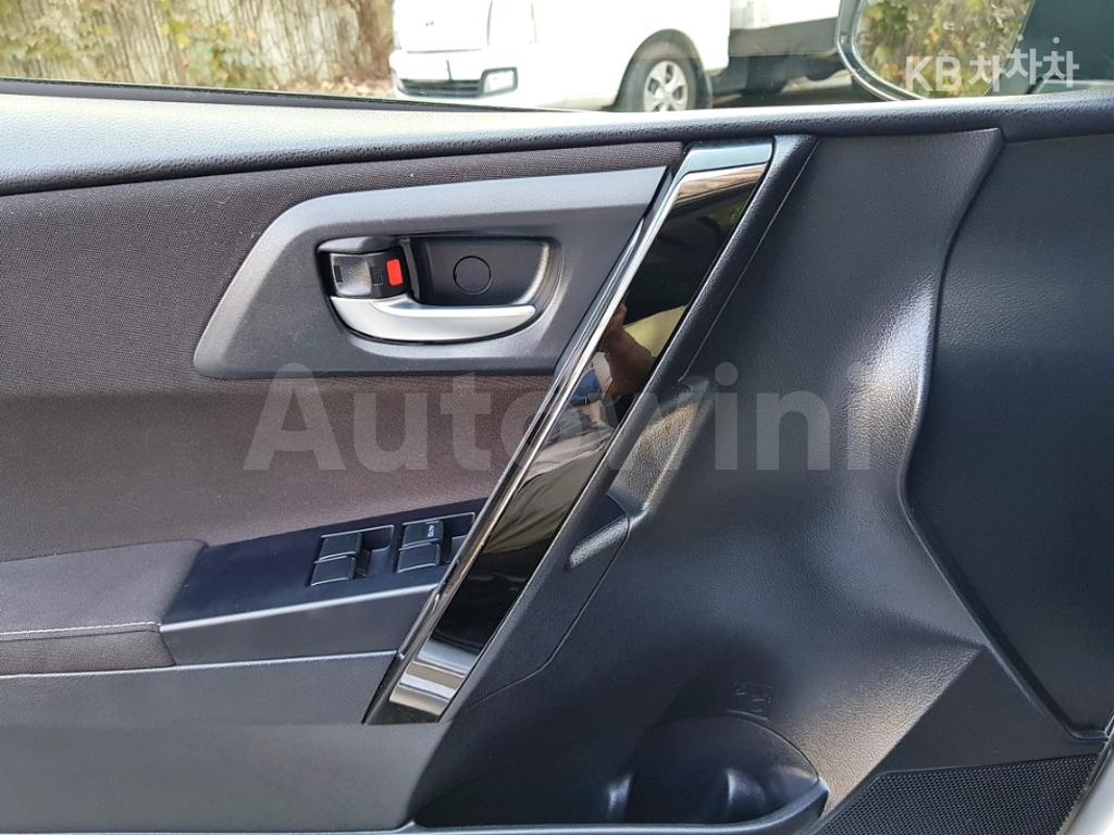 2017 TOYOTA COROLLA 1.8 LE - 26