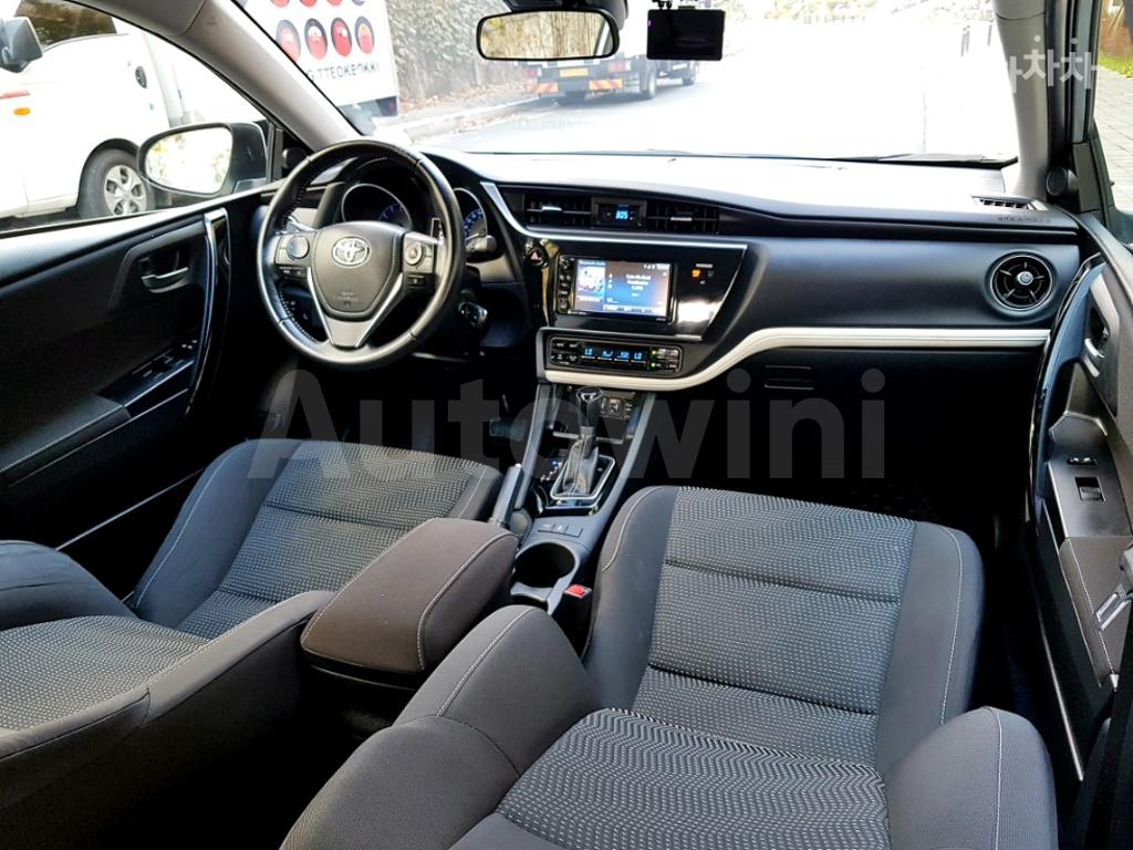 2017 TOYOTA COROLLA 1.8 LE - 9