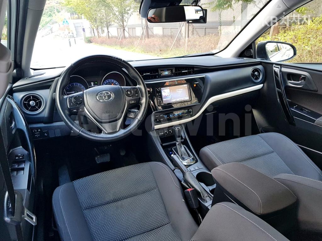 2017 TOYOTA COROLLA 1.8 LE - 10