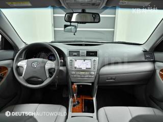 2011 TOYOTA CAMRY XLE - 7