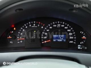 2011 TOYOTA CAMRY XLE - 8