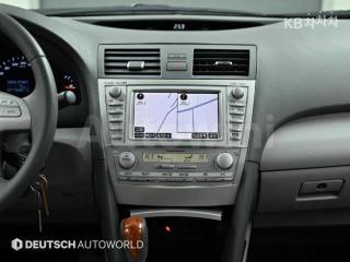 2011 TOYOTA CAMRY XLE - 14