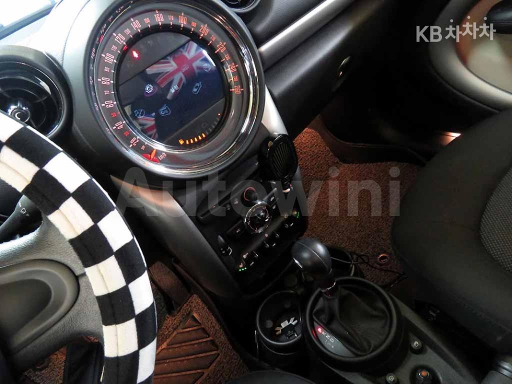 2015 MINI COOPER COUNTRYMAN D 2.0 - 9