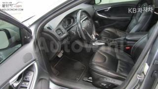 2015 VOLVO V40 D4 R디자인 - 14