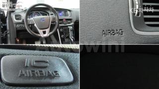 2015 VOLVO V40 D4 R디자인 - 18