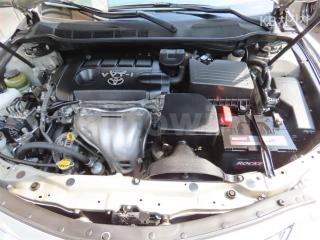 2010 TOYOTA CAMRY XLE - 19