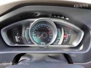 2015 VOLVO V40 D2 1.6 - 7