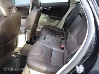 2015 VOLVO V40 D2 1.6 - 9