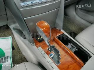 2011 TOYOTA CAMRY XLE - 18