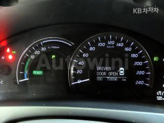 2011 TOYOTA CAMRY 2.4 HYBRID - 9