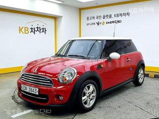 WMWSU3104BT200570 2011 MINI COOPER 1.6 SE-0