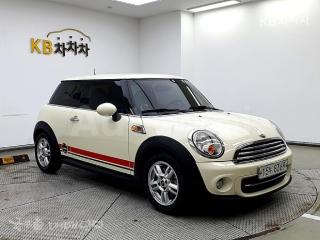 WMWSU3107BT200420 2011 MINI COOPER 1.6 SE-1