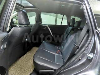 2017 TOYOTA RAV4 2.5 2WD - 7