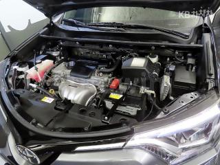 2017 TOYOTA RAV4 2.5 2WD - 19