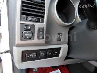 2012 TOYOTA TUNDRA 5.7 4WD - 12