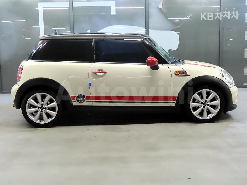 WMWSU3104BT201718 2011 MINI COOPER 1.6 SE-1
