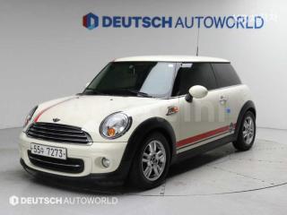 WMWSU3109CT203918 2012 MINI COOPER 1.6 SE-0