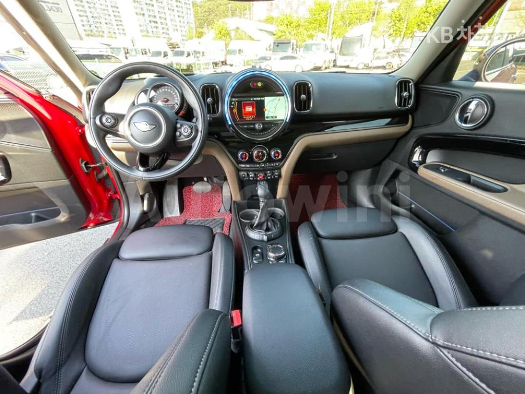 2017 MINI COOPER COUNTRYMAN D ALL4 2.0 HIGH TRIM - 15