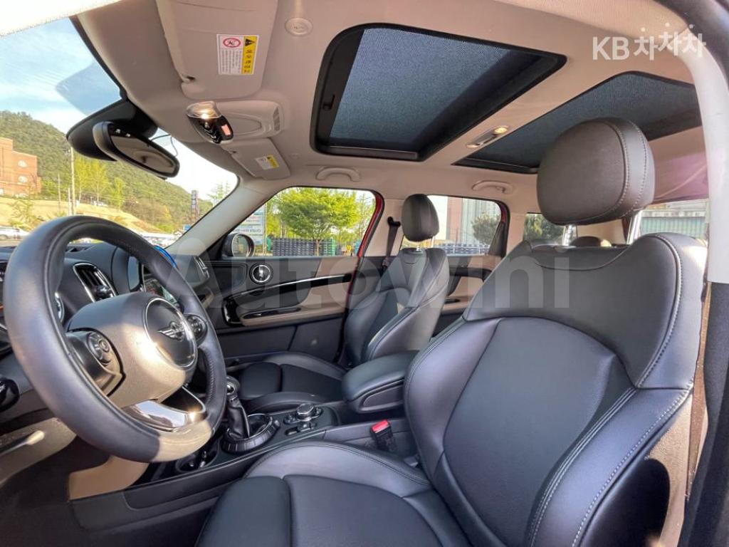 2017 MINI COOPER COUNTRYMAN D ALL4 2.0 HIGH TRIM - 16