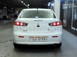 JE3AB66U2AU200216 2010 MITSUBISHI LANCER 2.0 DYNAMIC-4